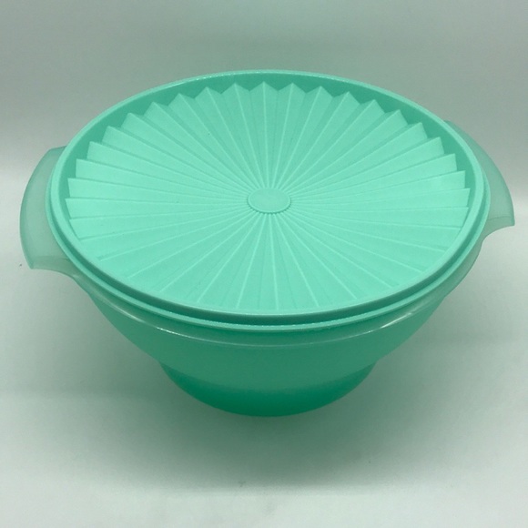 Tupperware Servalier Salad Bowl 4.3 Liter - Picture 10 of 16